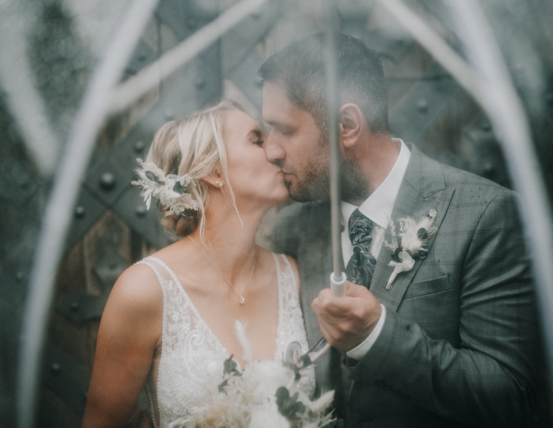 Die 5 besten Tipps für entspannte Hochzeitsfotos – So strahlst du ganz natürlich!