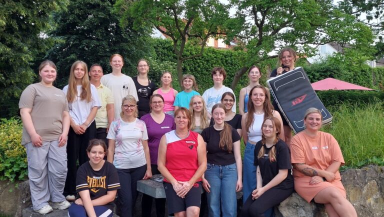 Selbstbewusst selbst verteidigt – Jugendförderung des Schwalm-Eder-Kreises bot Selbstverteidigungskurs in Fritzlar an